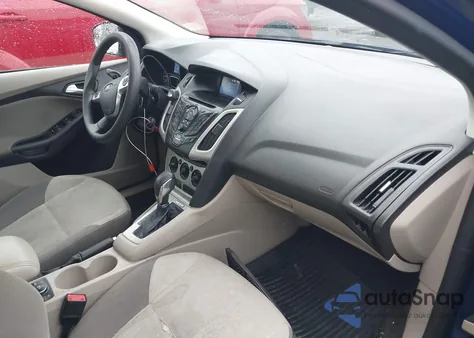 2012 Ford Focus Se z USA, uszkodzony, nr VIN 1FAHP3F23CL345654